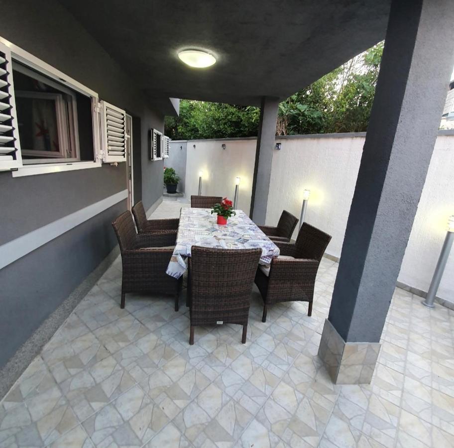 Apartman Karla Jadrija Exterior photo